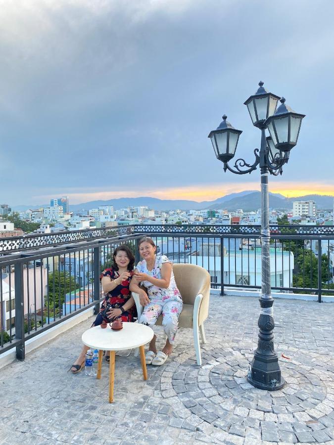 Goodtech Luxury Hotel & Apartment Da Nang Exteriör bild